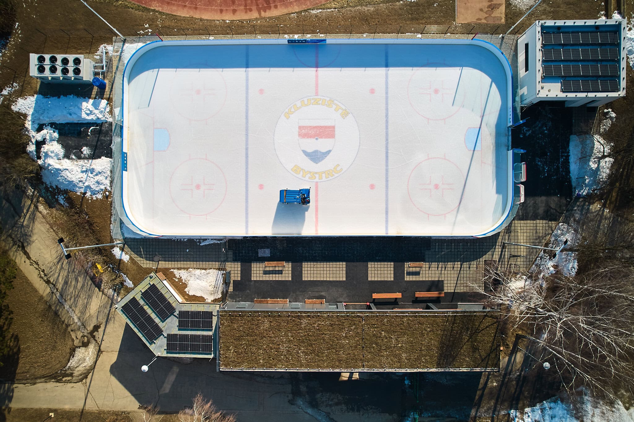 BST - Multifunkční hřiště s kluzištěm